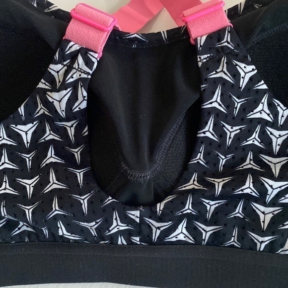 Victoria's Secret Pink Black White Crisscross Back Sport Bra Athleisure Workout - Picture 11 of 16
